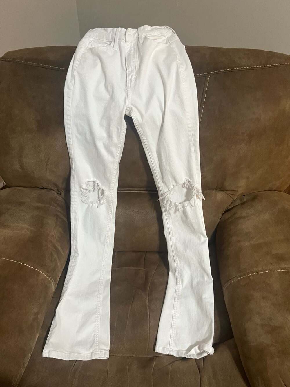 Vibrant M.I.U. Distressed Skinny Jeans Size 1 (W24) White